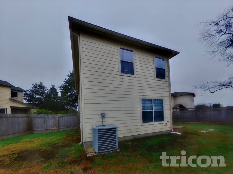 Building Photo - 19 Bedford Bay