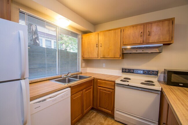 Building Photo - 1000 11th St