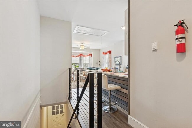 Primary Photo - 641 E High St