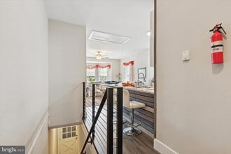 Building Photo - 641 E High St