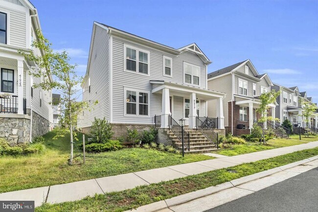 Building Photo - 41919 Spring Air Dr