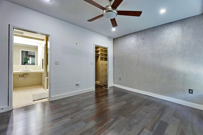 Building Photo - 600 Harbor Blvd