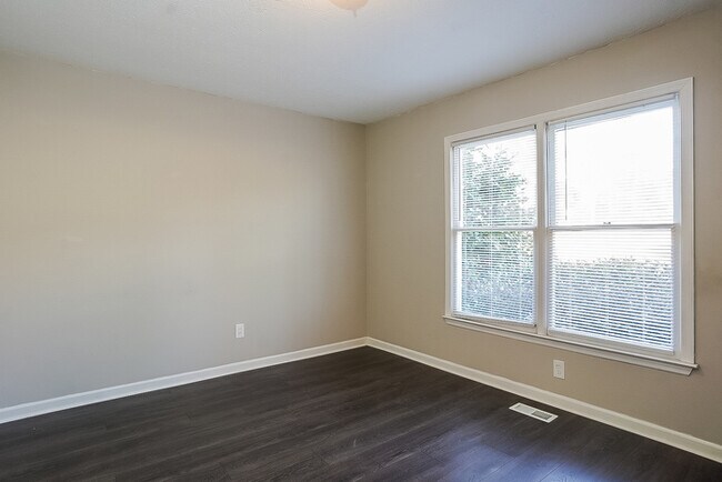 Building Photo - Spacious Two-Story Home in Aiken, SC