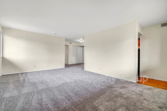 Building Photo - 3904 Stone Gate Dr