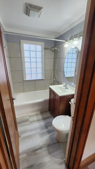 Building Photo - 3250 N 50th St