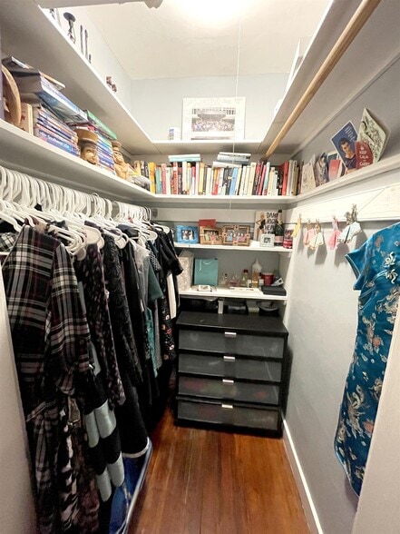 Building Photo - 217 Harvard St