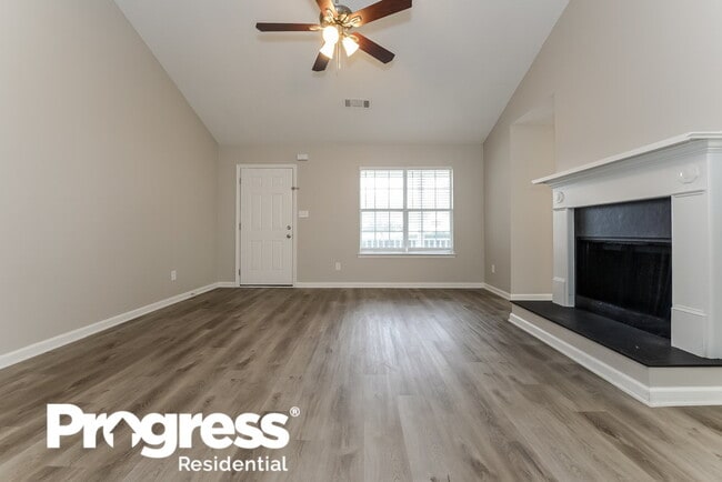 Building Photo - 6618 Saganaw Dr