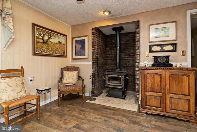 Building Photo - 46 Roosevelt Ave