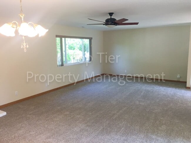 Building Photo - Very nice 3 Bd/2 Ba, 1388 sf single-family house in Concord available Now for Lease!