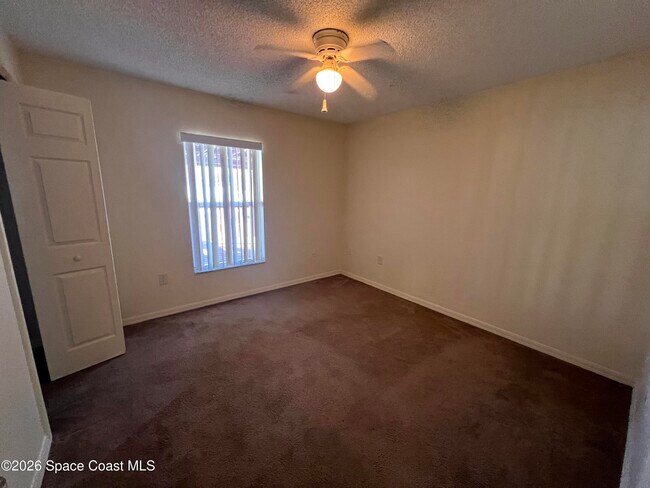 Building Photo - 619 Pampas St NW