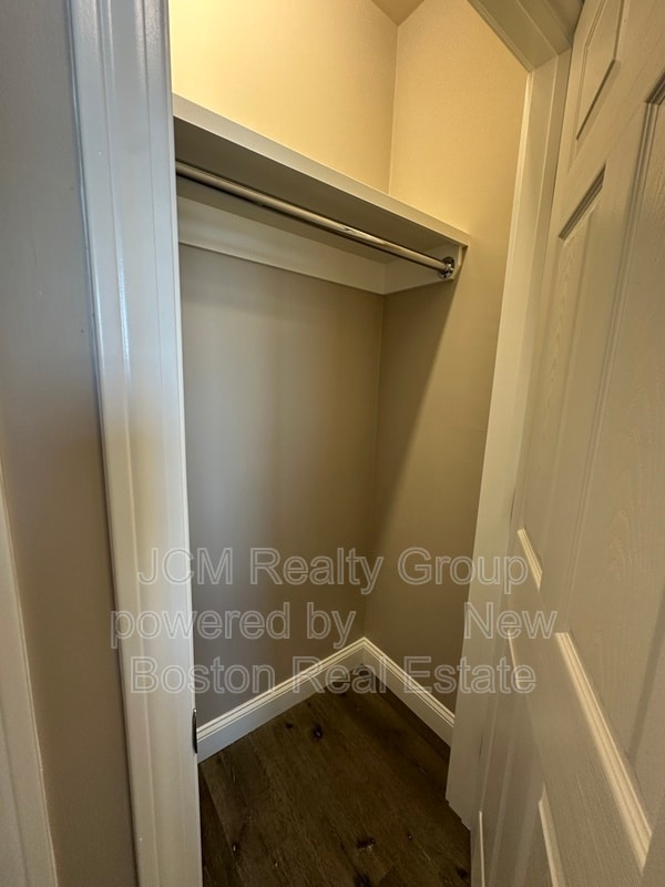 Building Photo - 191 N Common St