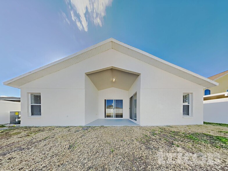 Building Photo - 10041 Creek Bluff Dr