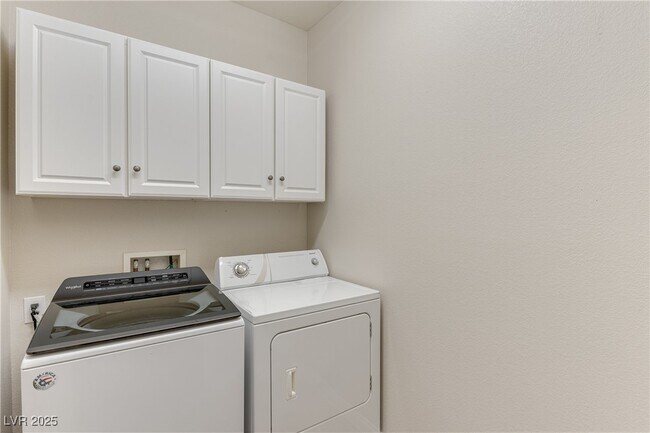 Building Photo - 6035 Eganridge Ct