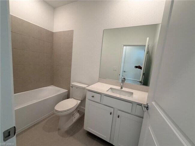 Building Photo - 3917 Passion Vine Dr