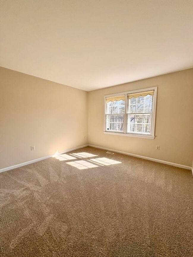 Building Photo - 6825 Spring Beauty Ct