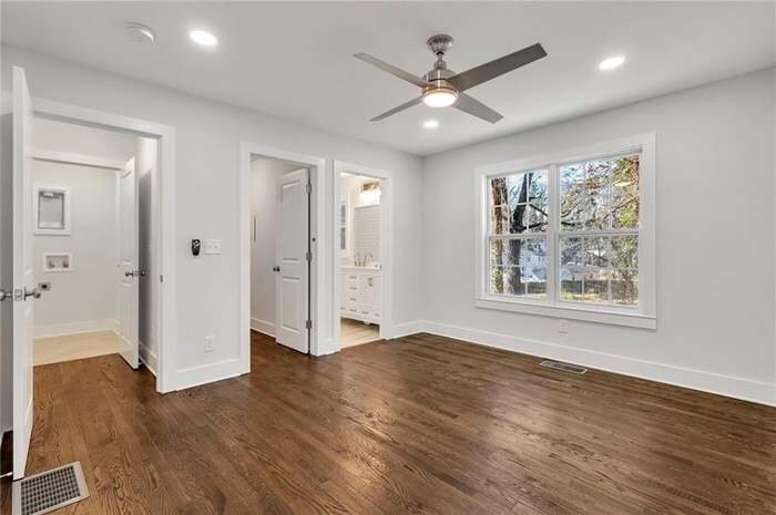 Building Photo - 1271 Lorenzo Dr SW