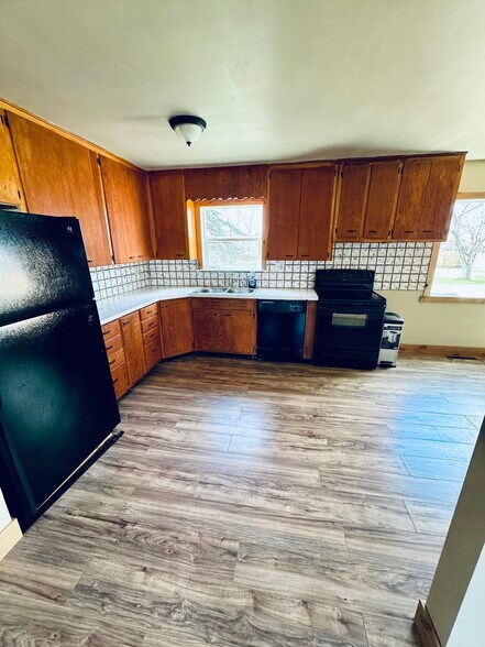 Building Photo - 114 Sleepy Hollow Rd