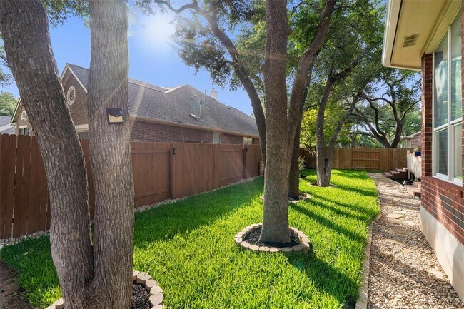 Building Photo - 1706 Buttercup Creek Blvd