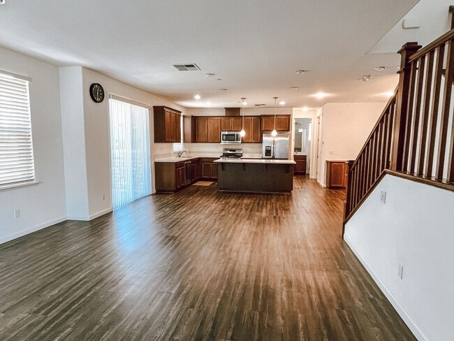 Building Photo - Upgraded Dublin Townhome near Emerald Park Elementary