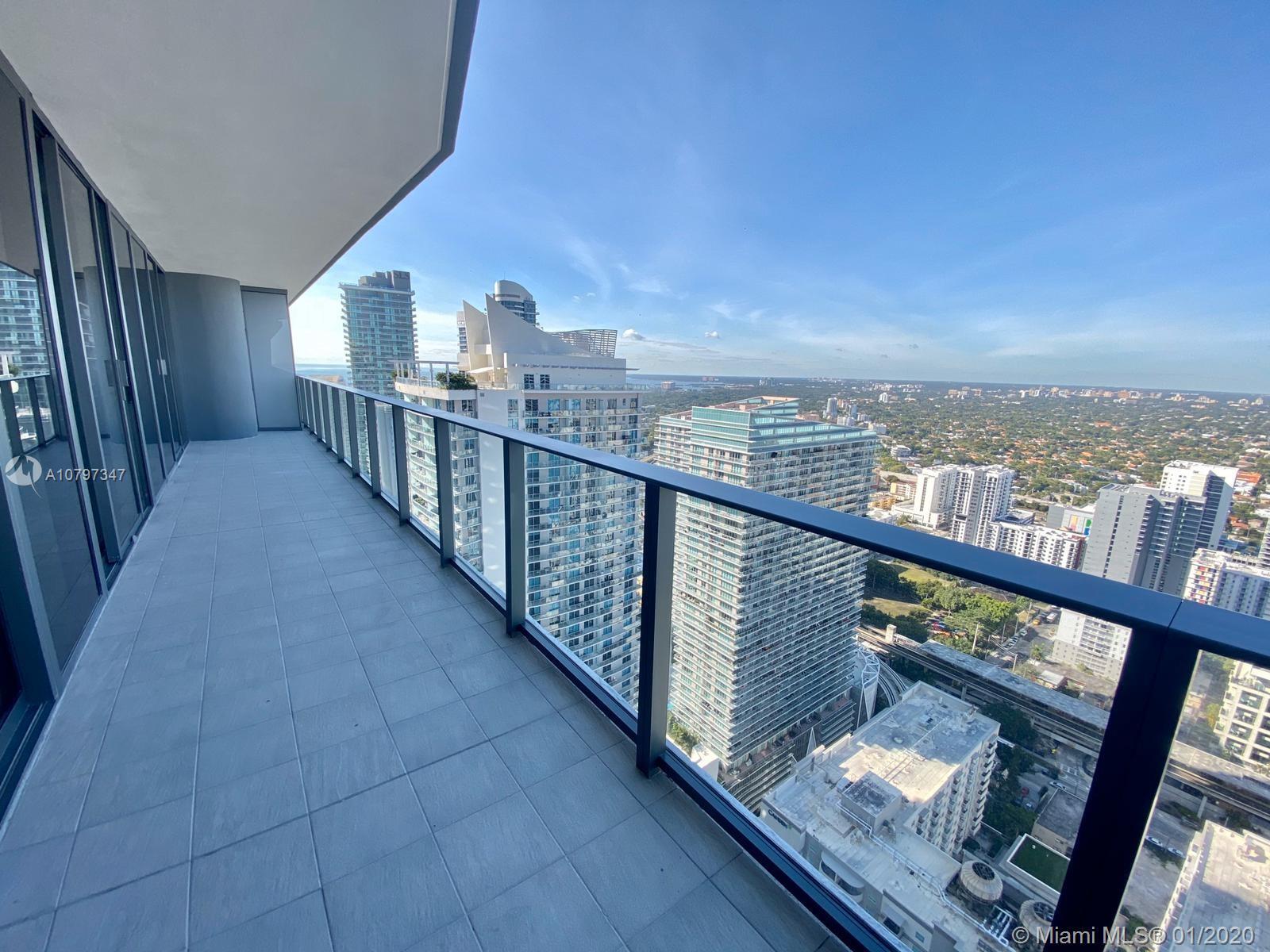 Building Photo - 1000 Brickell Plaza