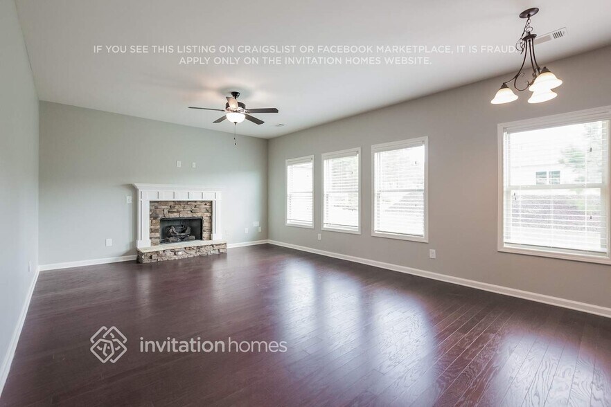 Building Photo - 70 Holsteiner Ln