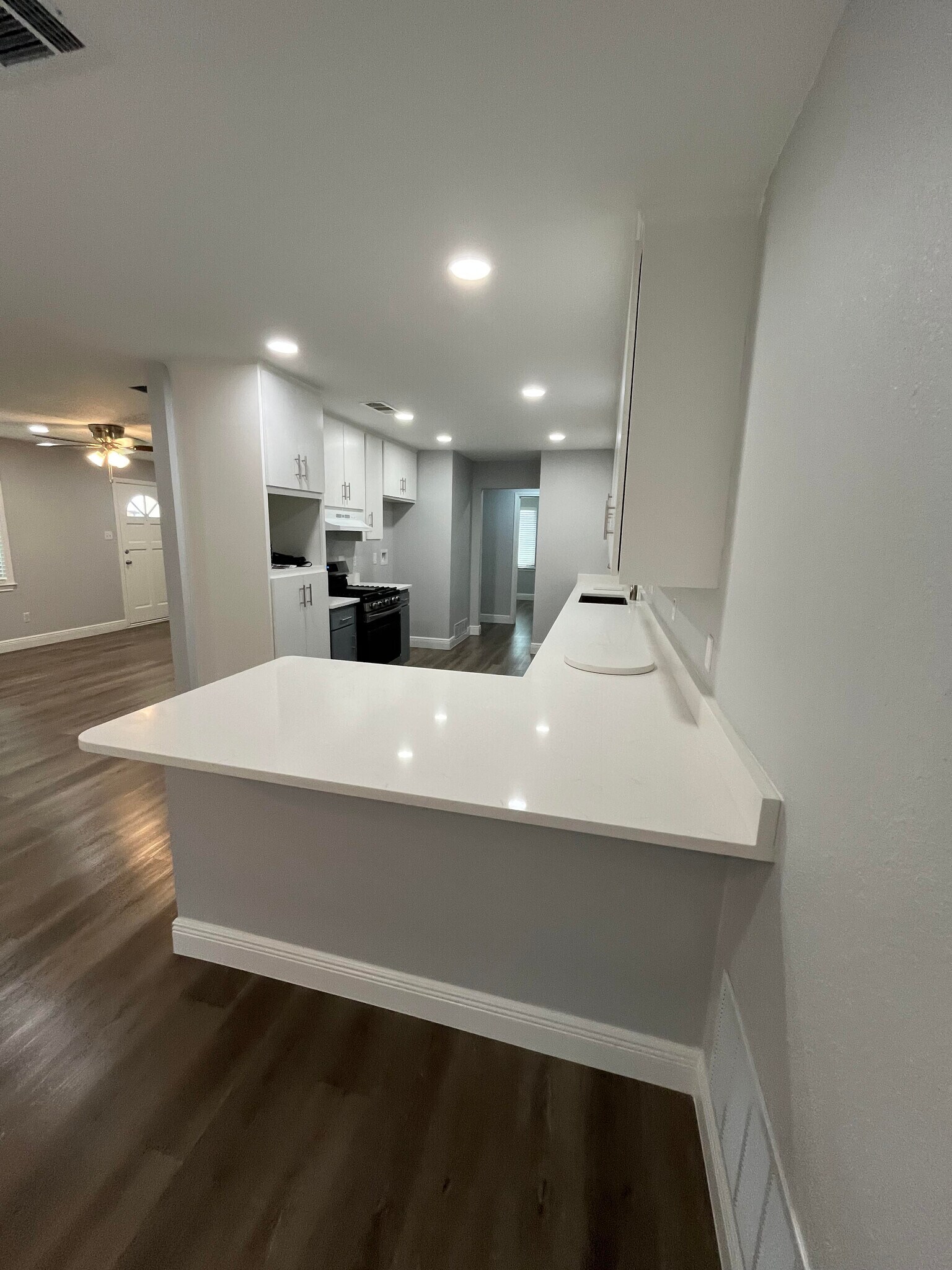 Building Photo - 3730 Tam O Shanter Dr