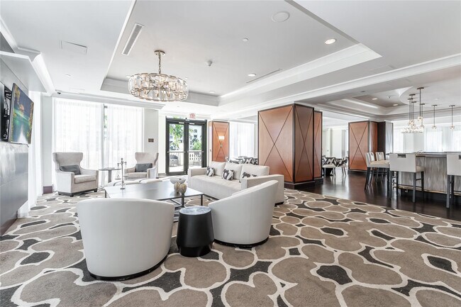 Building Photo - 610 W Las Olas Blvd