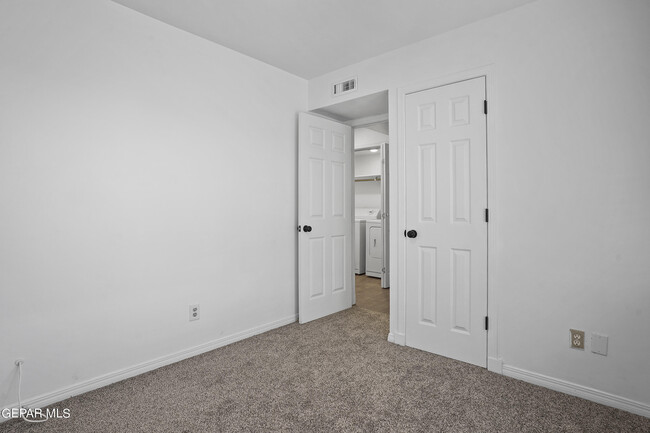 Building Photo - 604 Upson Dr