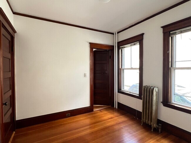 Building Photo - 71 Fayerweather St