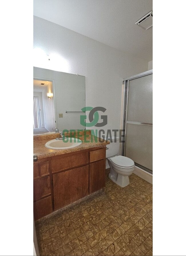 Building Photo - 3 BEDROOM 2 BATH HOME MOVE IN READY IN North MODESTO!