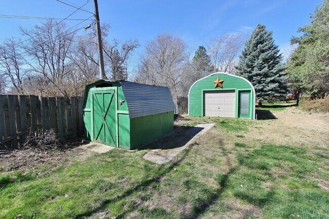 Building Photo - Charming Single-Level Home on Cul-de-sac