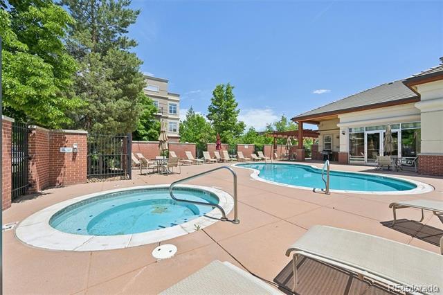 Building Photo - 5677 S Park Pl