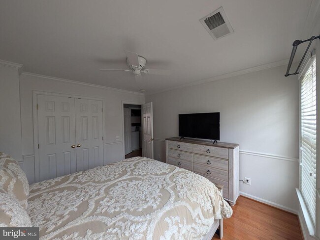 Building Photo - 4605 Lambert Pl