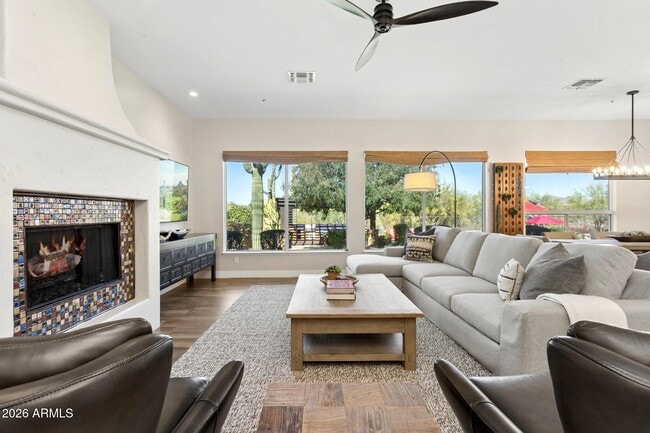 Building Photo - 7518 E Bent Tree Dr