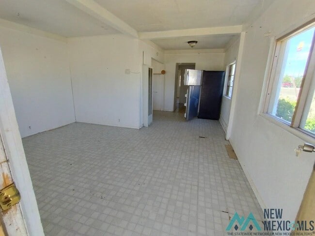 Building Photo - 801 W Spruce St