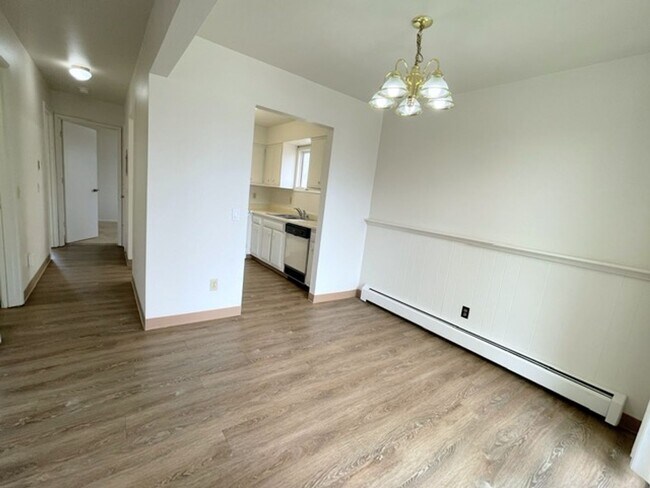 Building Photo - 3909 Malaspina Cir