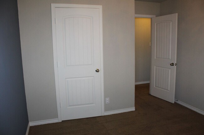 Building Photo - 5 BEDROOM, BELTON ISD