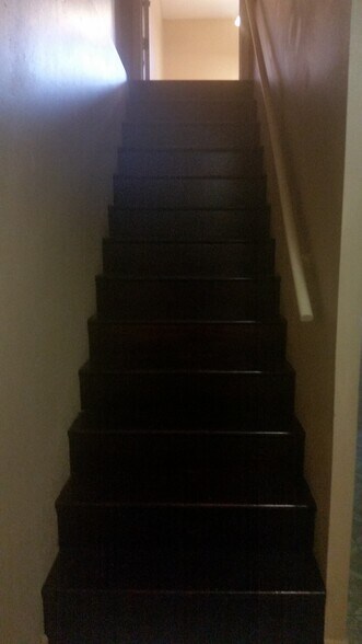 Building Photo - 212 Crosswinds Drive