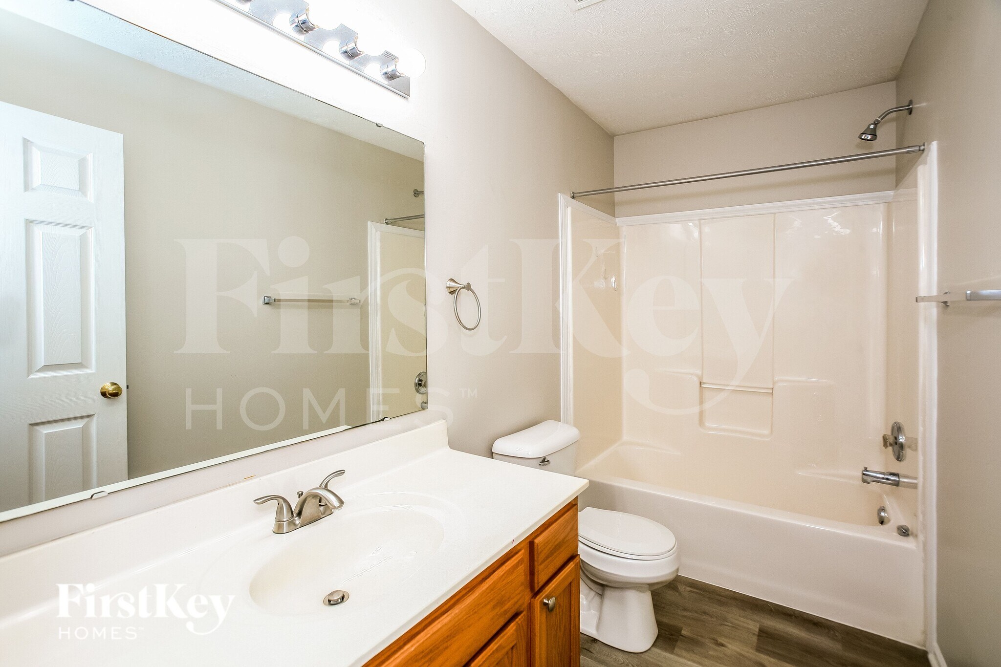 Building Photo - 8438 Aviva Ln