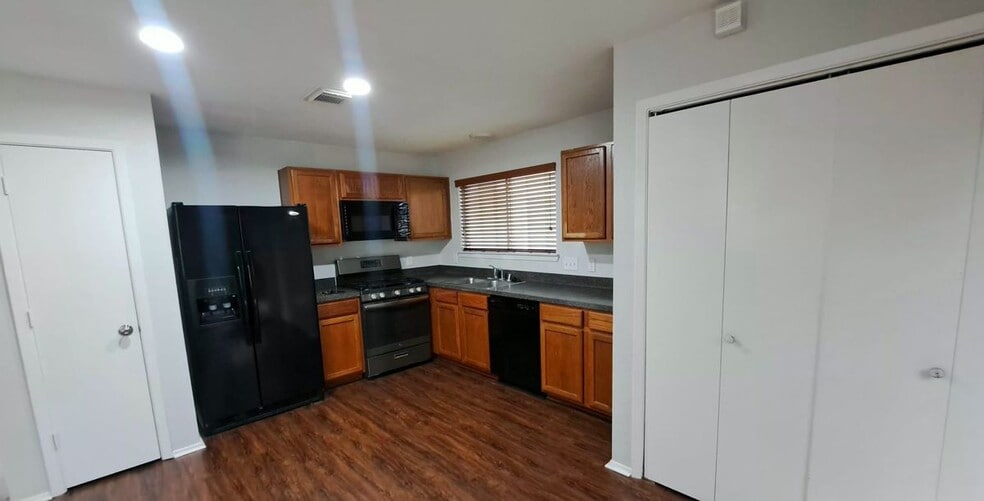 Building Photo - 955 Verde Trails Dr