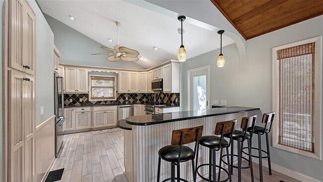 Building Photo - 5310 Hidden Harbor Rd