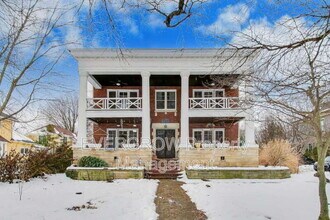 Building Photo - 945 Woodruff Place Middle Dr