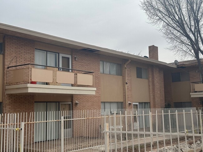 Building Photo - 2601 N Kentucky Ave