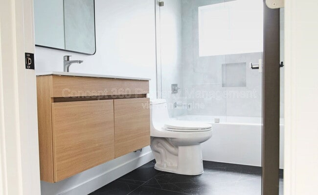 Building Photo - 2293 Termino Ave