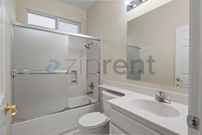 Building Photo - 709 Buriat St