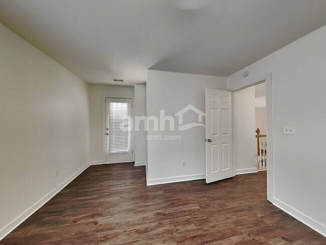 Building Photo - 6111 Creft Cir