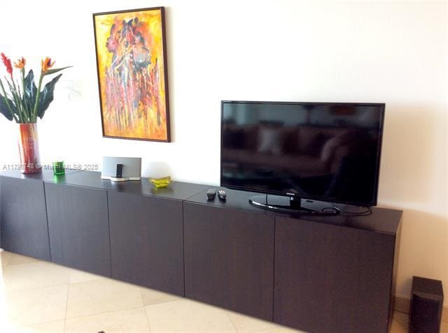 Building Photo - 155 Ocean Lane Dr