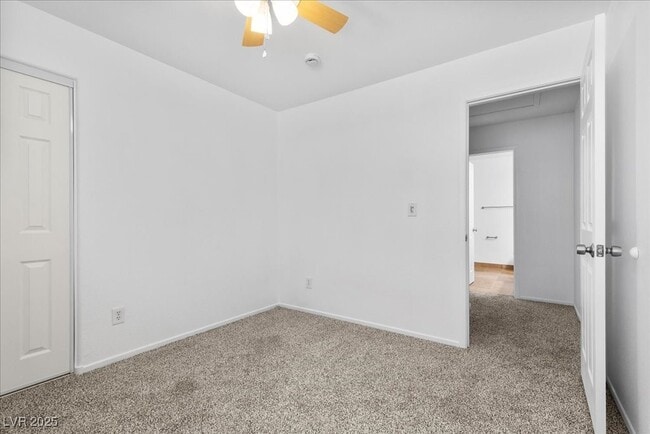Building Photo - 32 Red Oak Canyon St