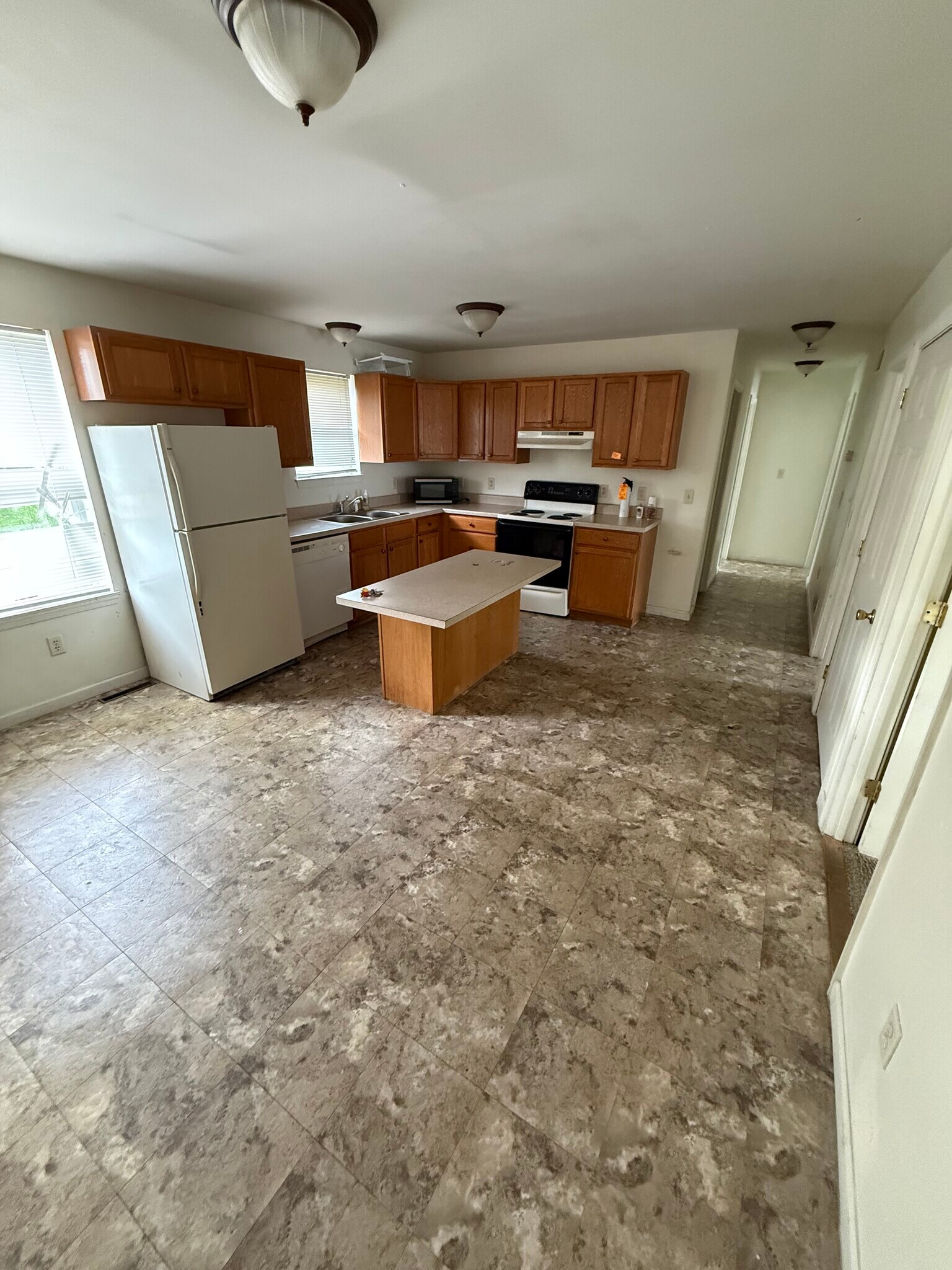 kitchen - 218 N Queen St