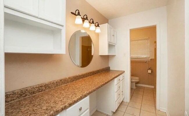 Building Photo - 1203 Blueridge Pky